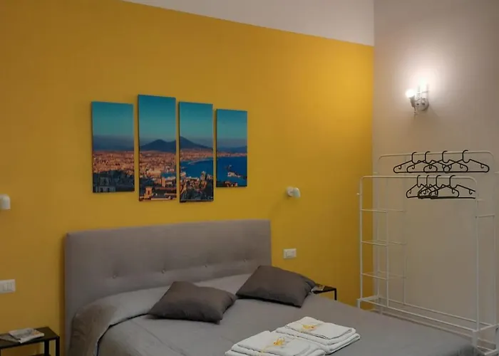Bed and Breakfast Monteoliveto 5 Napoli